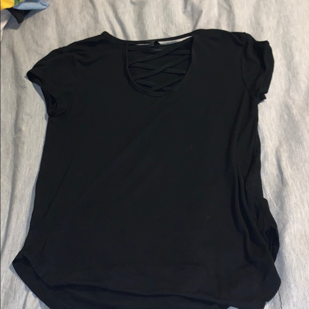 •splash• black tee